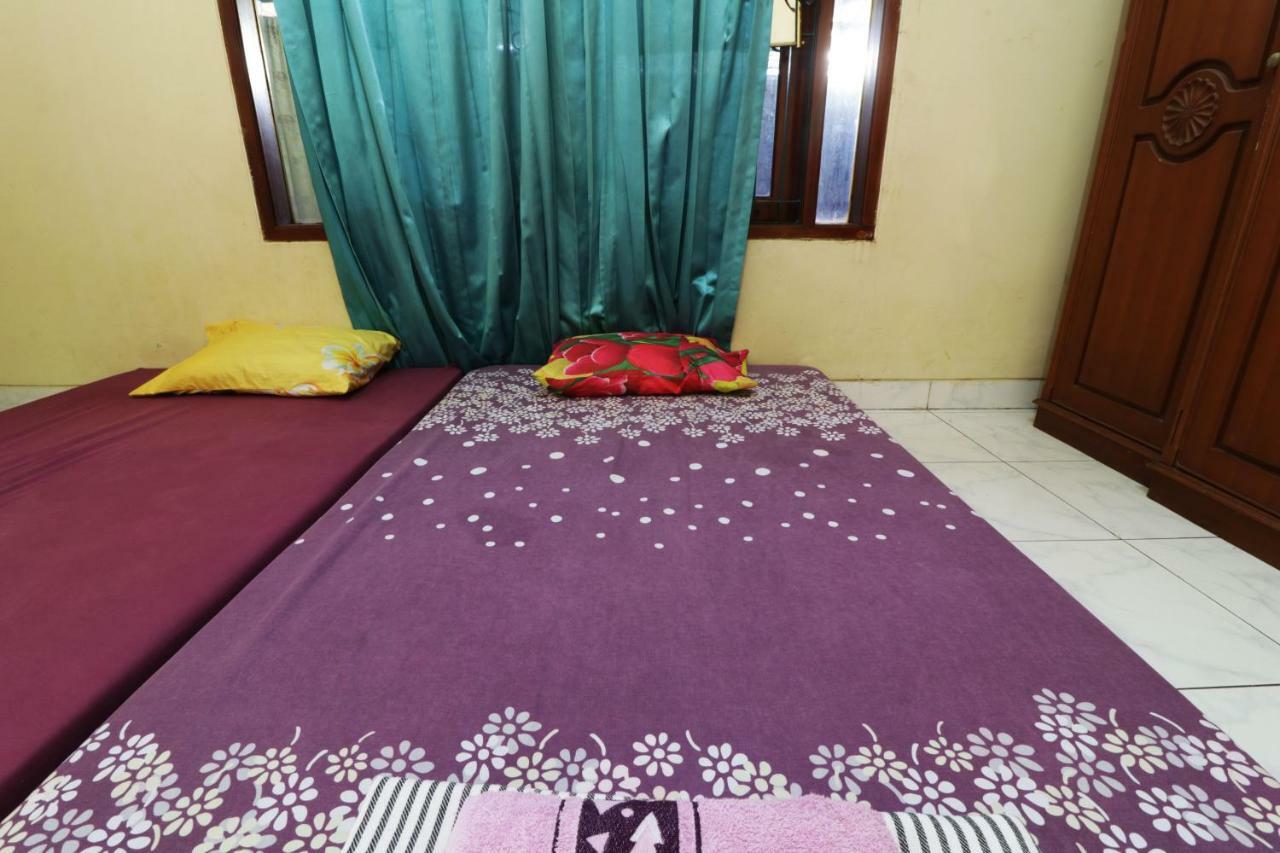 A Pousada Backpack Syariah Cempaka Putih Barat Jacarta Exterior foto