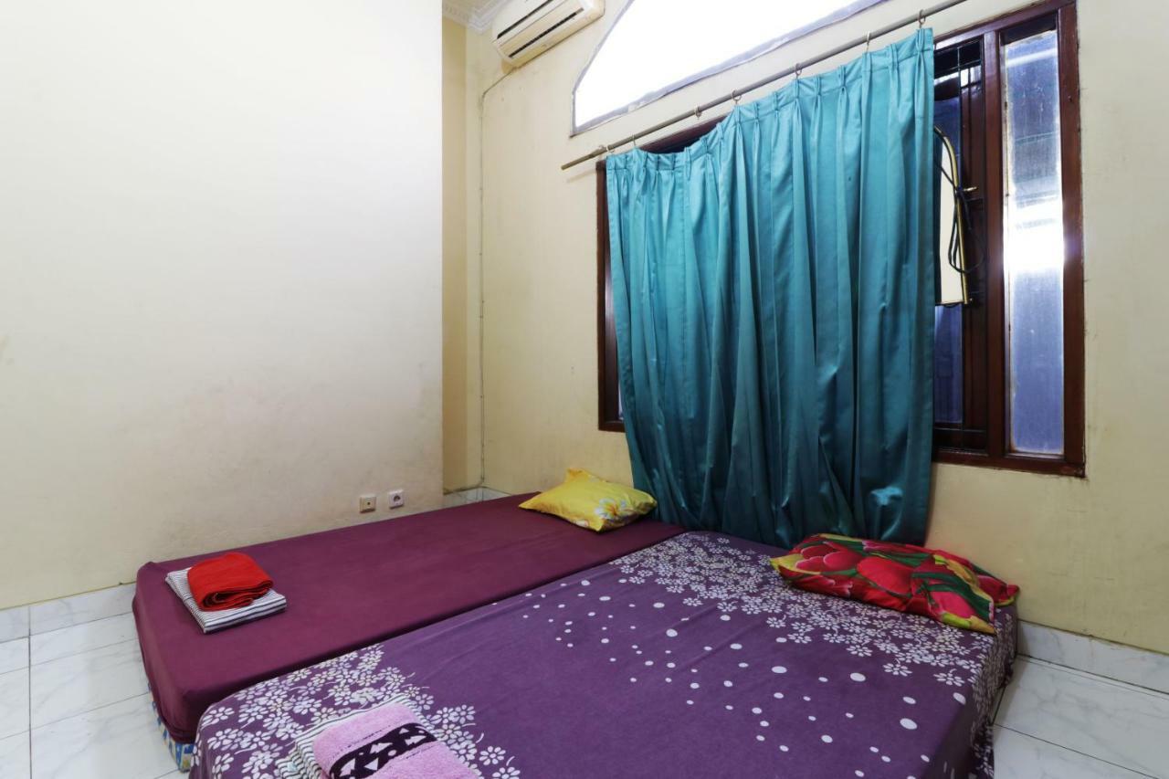 A Pousada Backpack Syariah Cempaka Putih Barat Jacarta Exterior foto
